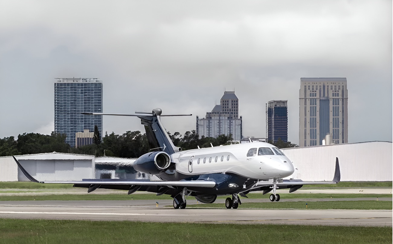 Embraer Praetor 600 interior taking off